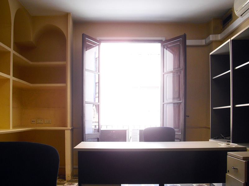 Oficina con varios puestos de trabajo en EspacioBase